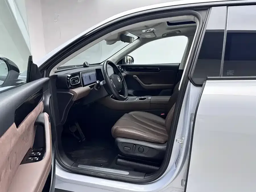 Leapmotor C11 Leapmotor C11 2023 Extended Range 180 Comfort Edition 2023 — миниатюра 3