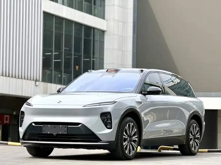 NIO ES8 2023