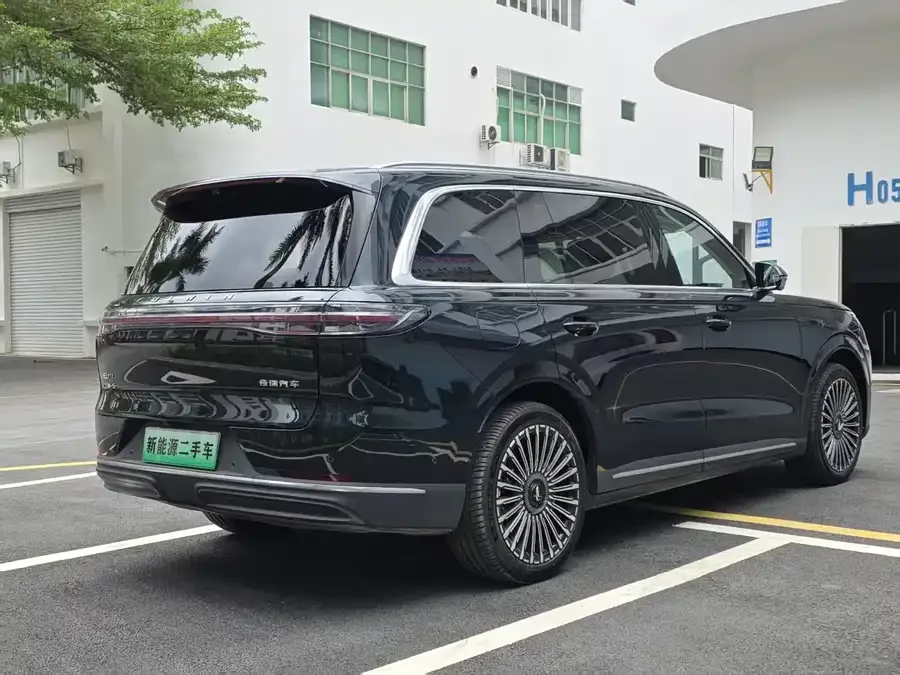 Chery Fengyun Fengyun T11 Fengyun T11 2026 Model 220 4WD Family Fun 2026 — миниатюра 4