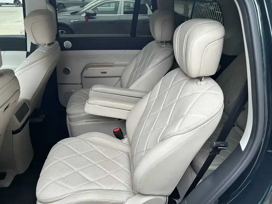 Chery Fengyun Fengyun T11 Fengyun T11 2026 Model 220 4WD Family Fun 2025 — миниатюра 2