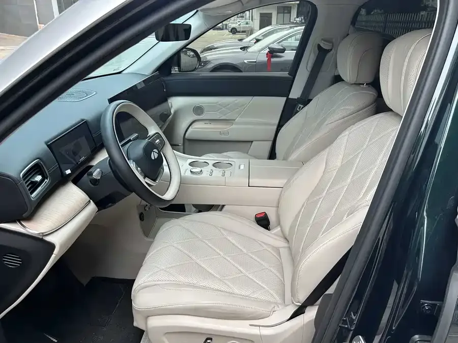 Chery Fengyun Fengyun T11 Fengyun T11 2026 Model 220 4WD Family Fun 2025 — миниатюра 4