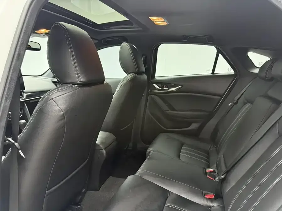 Mazda CX-4 2021 2.0L Automatic 2WD Blue Sky Vitality Edition 2022 — миниатюра 3
