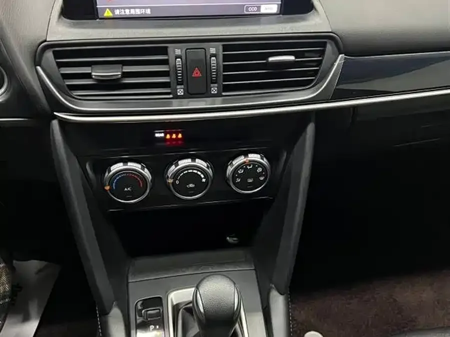 Mazda CX-4 2021 2.0L Automatic 2WD Blue Sky Vitality Edition 2023 — миниатюра 4