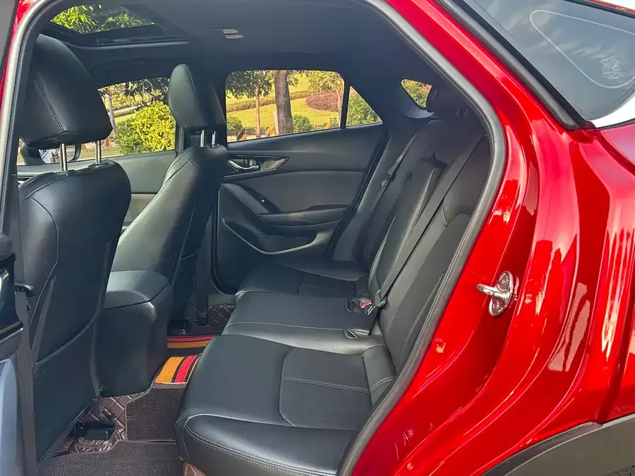 Mazda CX-4 2021 2.0L Automatic 2WD Blue Sky Vitality Edition 2023 — миниатюра 3