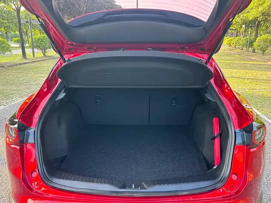 Mazda CX-4 2021 2.0L Automatic 2WD Blue Sky Vitality Edition 2023 — миниатюра 5