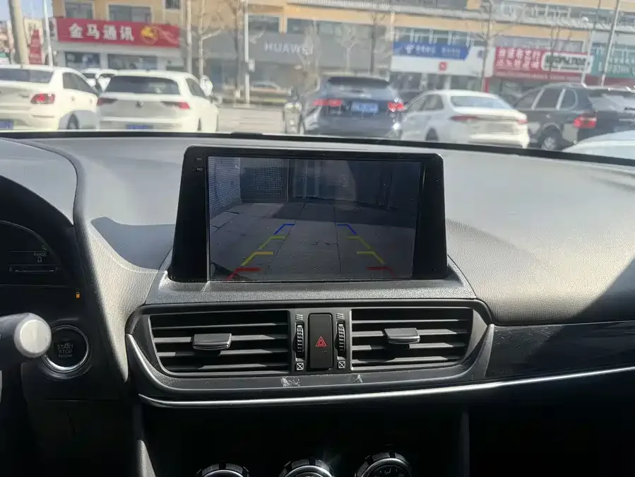 Mazda CX-4 2021 2.0L Automatic 2WD Blue Sky Vitality Edition 2023 — миниатюра 4