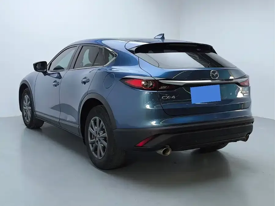 Mazda CX-4 2021 2.0L Automatic 2WD Blue Sky Vitality Edition 2022 — миниатюра 4