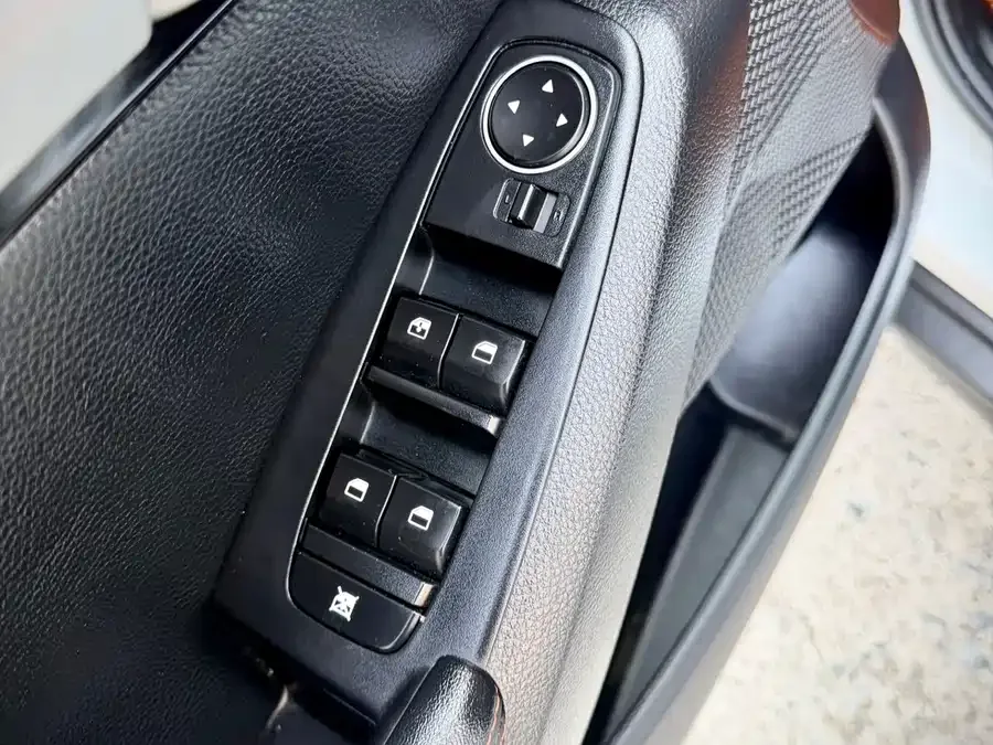 Kia Cyrus (Seltos) 2023 Certus 1.5L CVT Luxury Edition 2023 — миниатюра 5