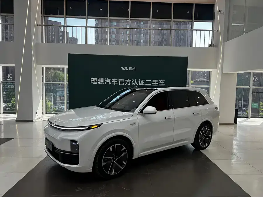 Li Xiang L8 2025