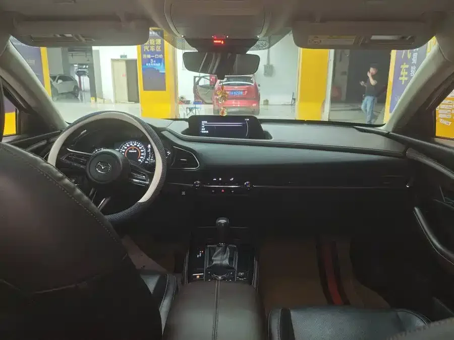 Mazda CX-30 2021 2.0L Automatic Jiayue Edition 2022 — миниатюра 2