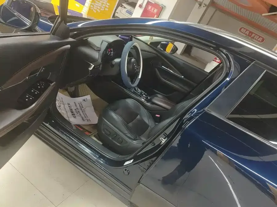 Mazda CX-30 2021 2.0L Automatic Jiayue Edition 2022 — миниатюра 5