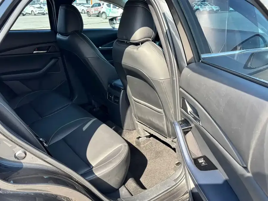 Mazda CX-30 2022 2.0L Automatic Elegance Edition 2023 — миниатюра 4