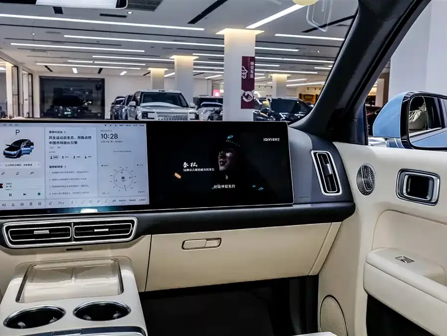 Li Xiang L8 Ideal L8 2025 Ultra Smart New Edition 2025 — миниатюра 4