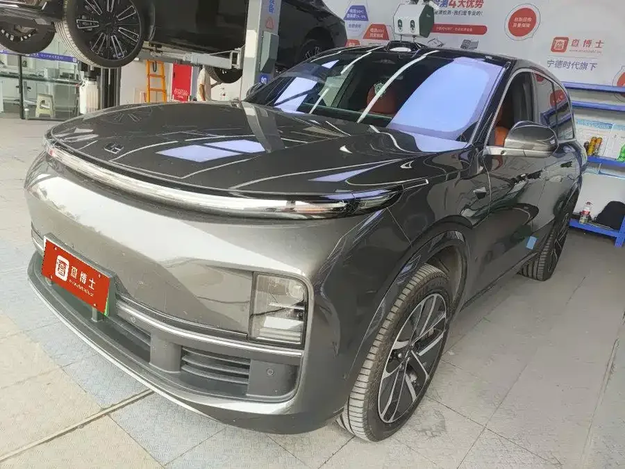 Li Xiang L8 2025