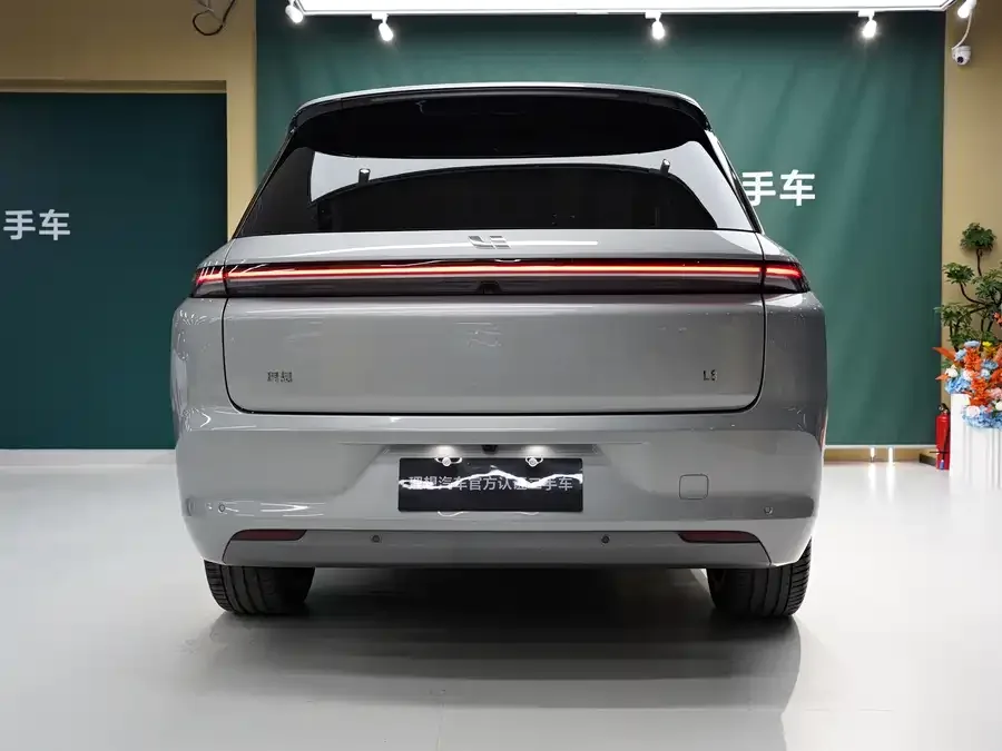 Li Xiang L8 Ideal L8 2025 Ultra Smart New Edition 2025 — миниатюра 2