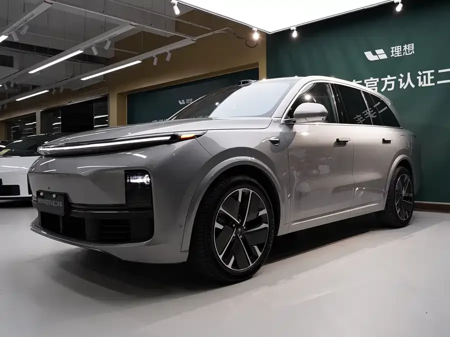 Li Xiang L8 2025