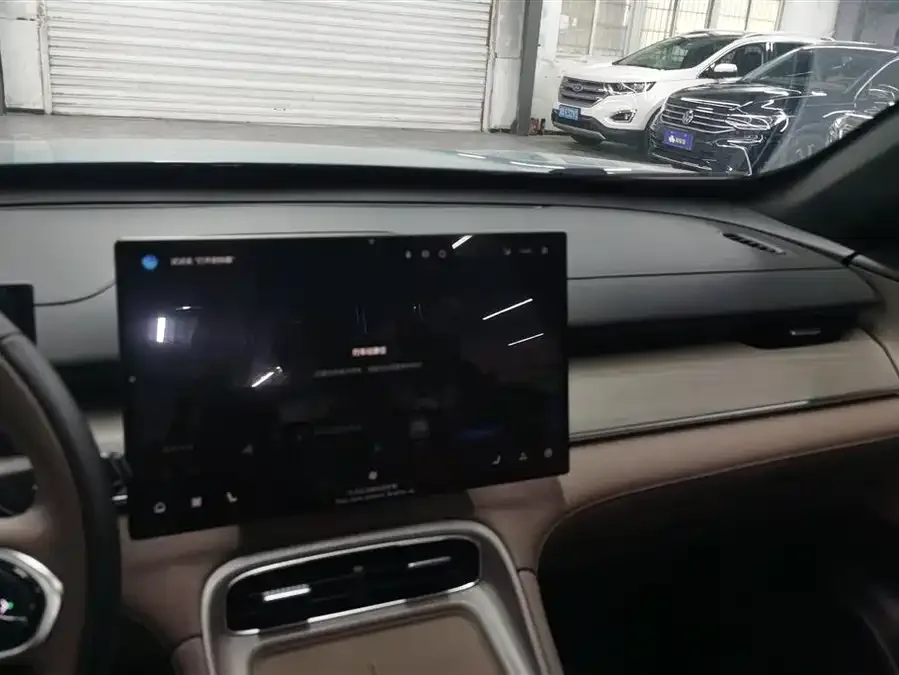 Chery Tiggo 8 PLUS C-DM Tiggo 8 PLUS C-DM 2025 1.5T 116km Premium 5-seater 2024 — миниатюра 4