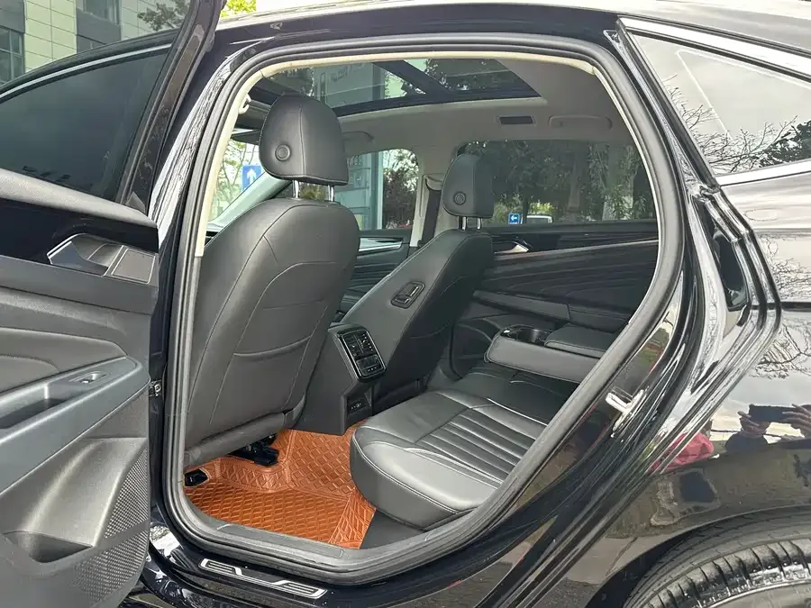 Volkswagen Passat Passat 2023 330TSI Star Elite Edition 2023 — миниатюра 3