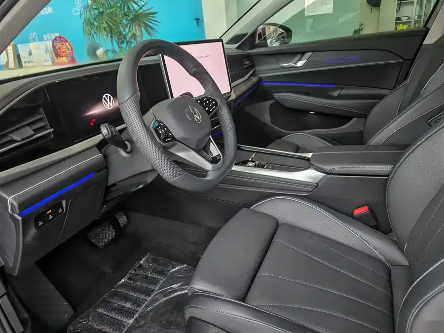 Volkswagen Passat Passat 2025 PRO 380TSI Starry Sky Dragon Edition 2024 — миниатюра 5