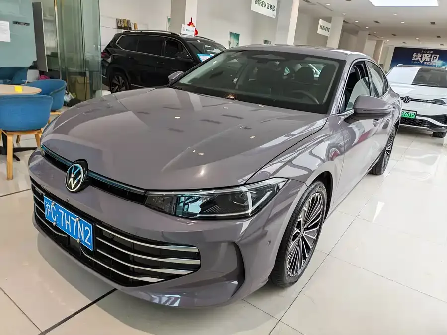 Volkswagen Passat 2024