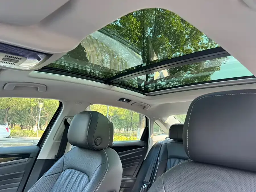 Volkswagen Passat Passat 2023 facelift 330TSI luxury version 2023 — миниатюра 5