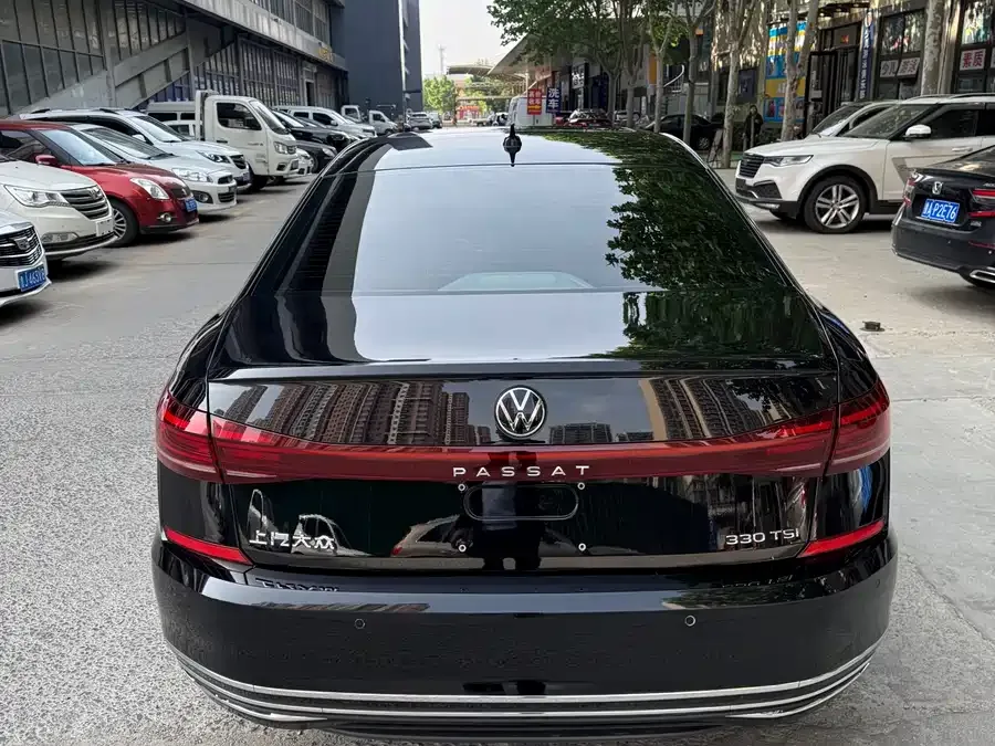 Volkswagen Passat Passat 2022 330TSI Deluxe Edition 2022 — миниатюра 4