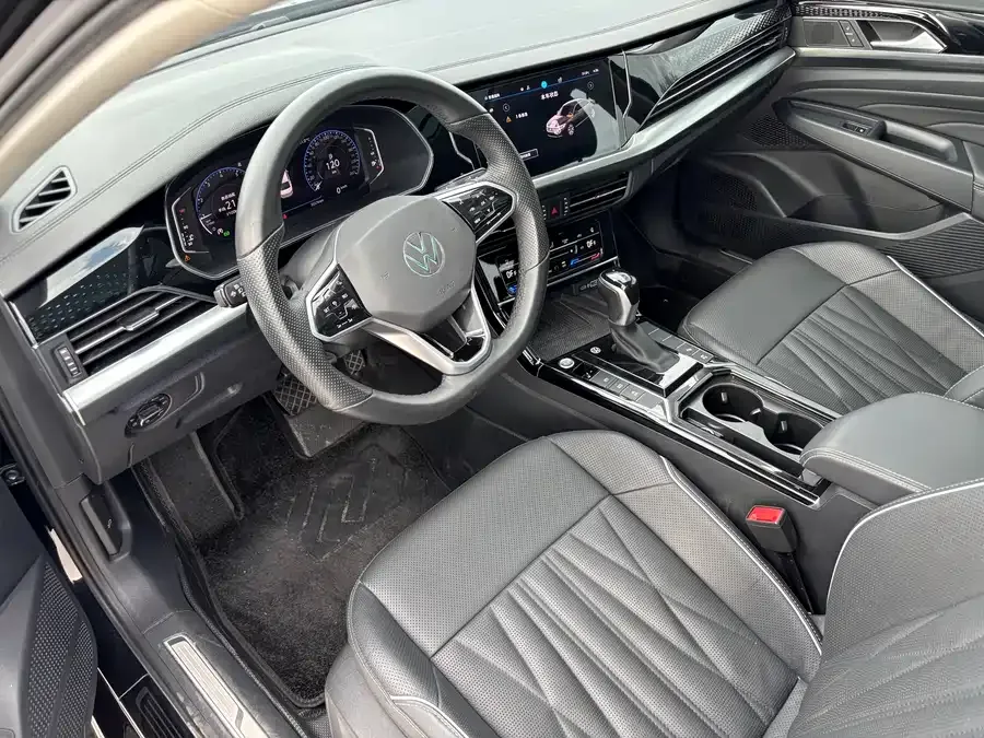 Volkswagen Passat Passat 2023 330TSI Starry Sky Deluxe Edition 2023 — миниатюра 2
