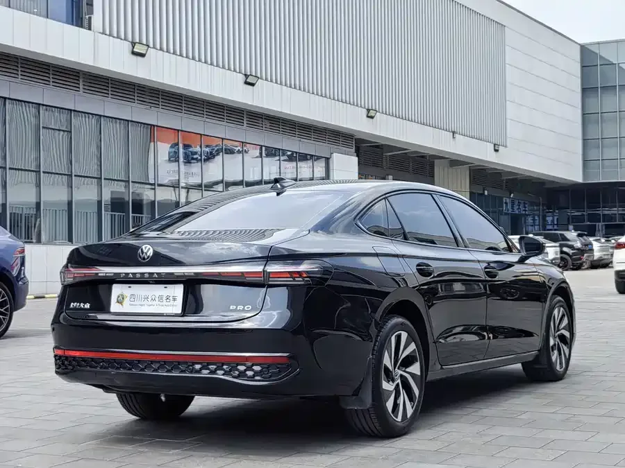 Volkswagen Passat Passat 2025 PRO 380TSI Starry Sky Dragon Edition 2025 — миниатюра 2