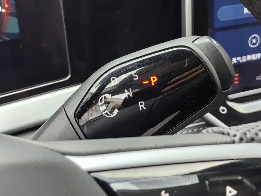 Volkswagen Passat Passat 2025 PRO 380TSI Starry Sky Dragon Edition 2025 — миниатюра 4