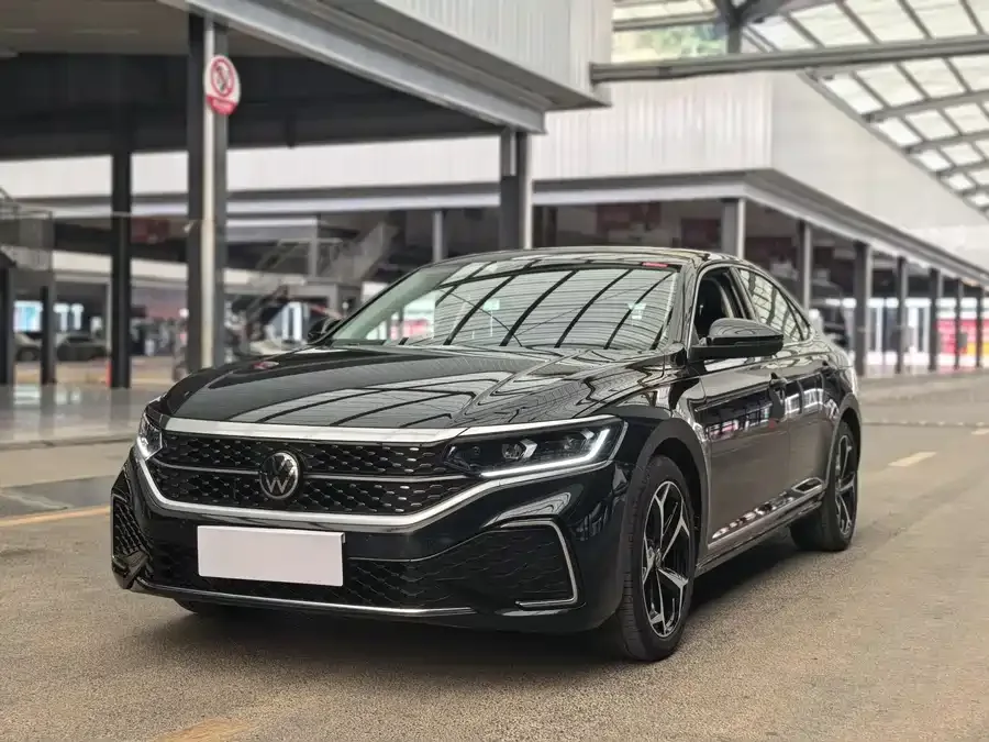 Volkswagen Passat 2024