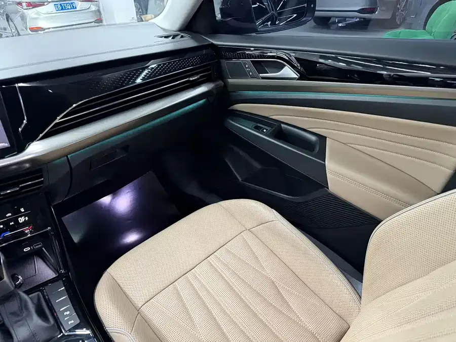 Volkswagen Passat Passat 2022 330TSI Starry Sky Deluxe Edition 2022 — миниатюра 4