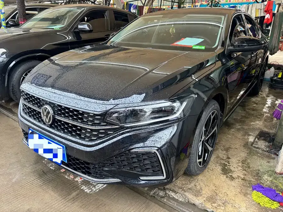 Volkswagen Passat 2025