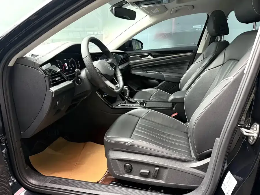 Volkswagen Passat Passat 2023 330TSI Elite Edition 2023 — миниатюра 4