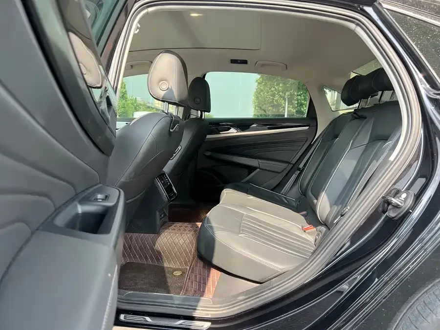 Volkswagen Passat Passat 2023 330TSI Star Elite Edition 2023 — миниатюра 2