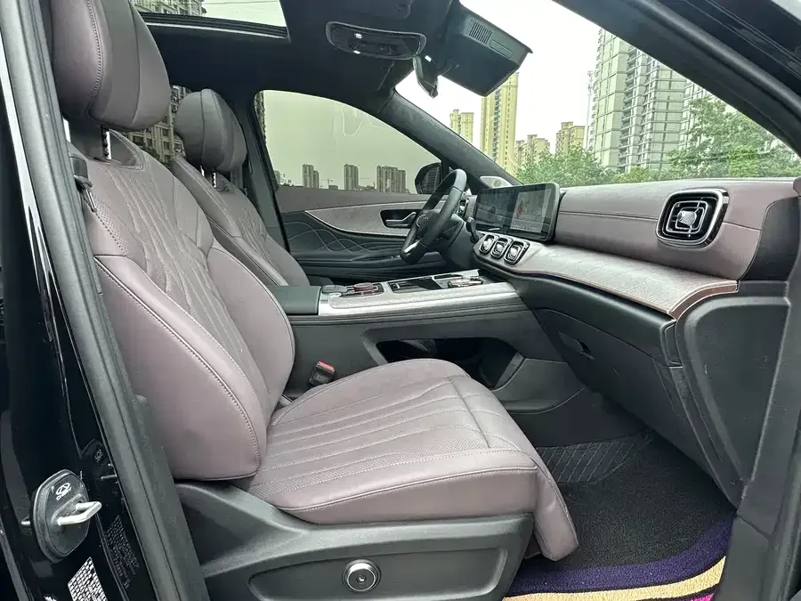 Chery Tiggo 9 Tiggo 9 2025 2.0T dual-clutch 2WD Luxury Edition 5 seats 2026 — миниатюра 4