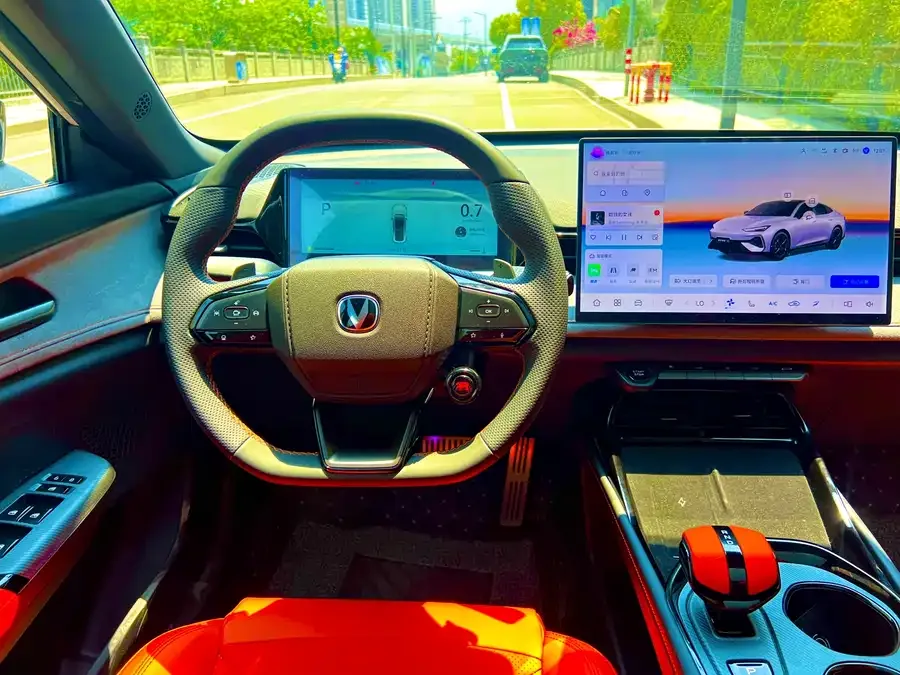 Changan UNI-V Changan UNI-V 2025 third-generation 2.0T JinQing model 2026 — миниатюра 4