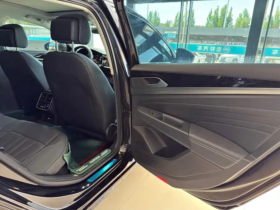 Volkswagen Passat Passat 2025 Outstanding Model 330TSI Elite Edition 2025 — миниатюра 3