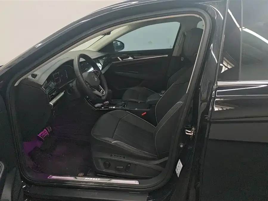 Volkswagen Passat Passat 2023 facelift 330TSI Starry Sky Deluxe Edition 2023 — миниатюра 3