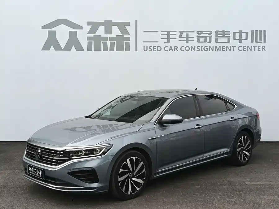 Volkswagen Passat Passat 2023 330TSI Deluxe Edition 2022 — фото 1, купить с доставкой в Москву