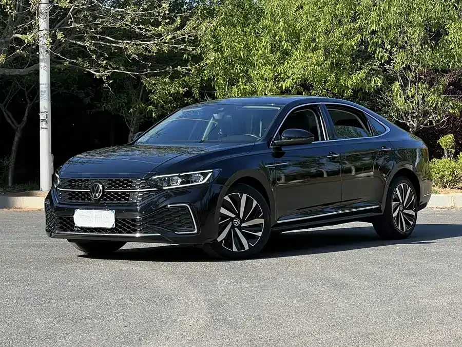 Volkswagen Passat Passat 2022 330TSI Starry Sky Deluxe Edition 2022 — миниатюра 3