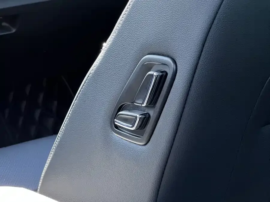 Volkswagen Passat Passat 2022 330TSI Starry Sky Deluxe Edition 2022 — миниатюра 5
