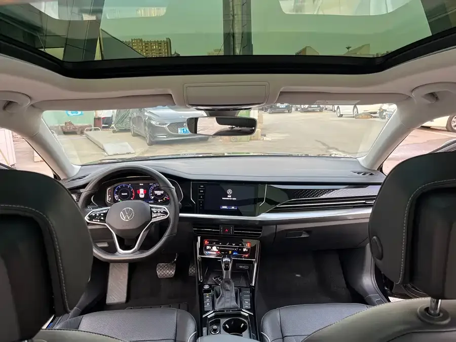 Volkswagen Passat Passat 2022 330TSI Starry Sky Deluxe Edition 2022 — миниатюра 4