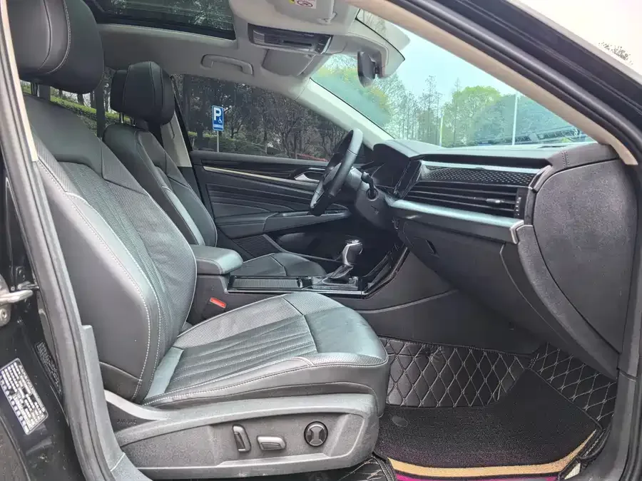 Volkswagen Passat Passat 2023 330TSI Deluxe Edition 2023 — миниатюра 4