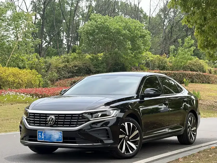 Volkswagen Passat 2025