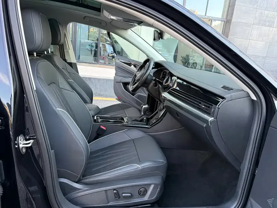 Volkswagen Passat Passat 2022 330TSI Starry Sky Deluxe Edition 2022 — миниатюра 5