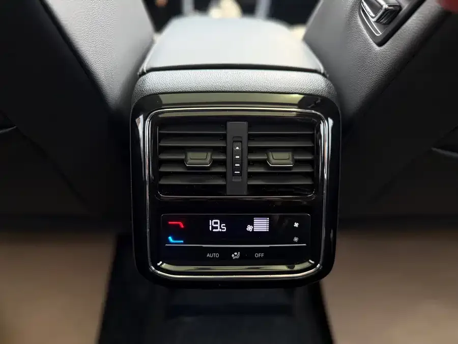 Volkswagen Passat Passat 2024 330TSI Elite Edition 2024 — миниатюра 3