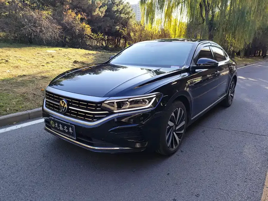 Volkswagen Passat 2024