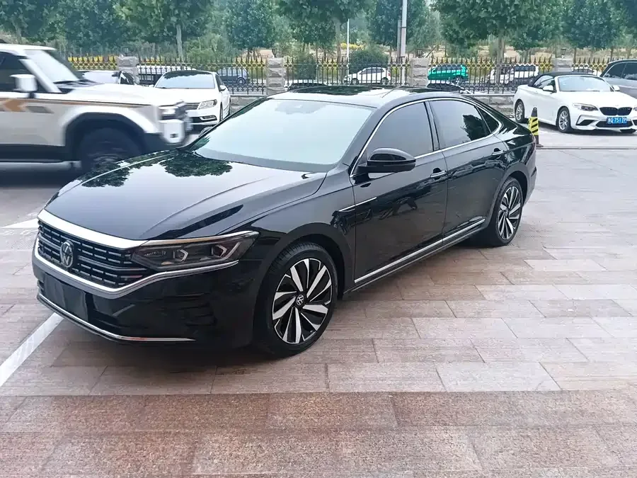 Volkswagen Passat 2024
