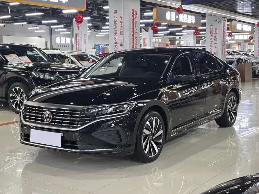 Volkswagen Passat 2024