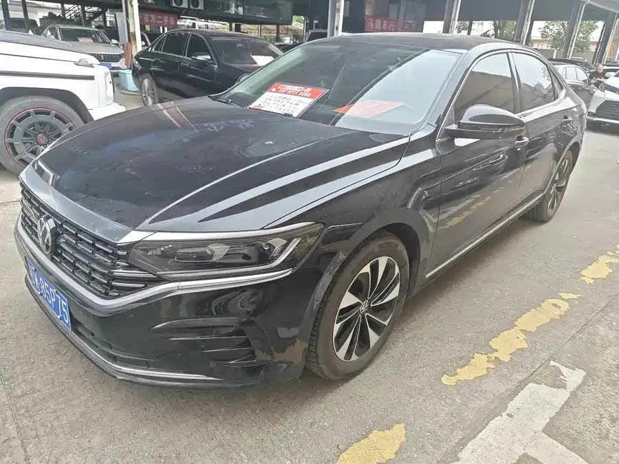 Volkswagen Passat 2023